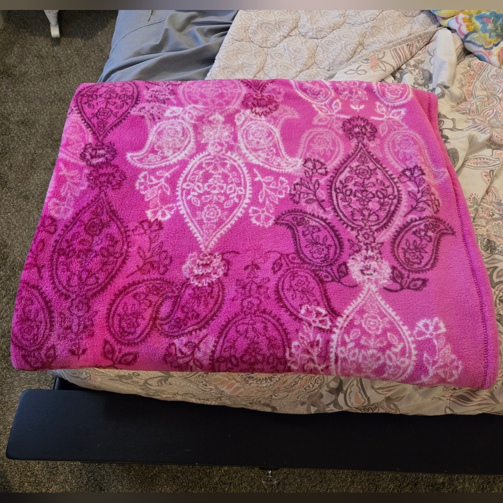 Pink Paisley Blanket